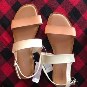 Ladies Sandals - Size 9.